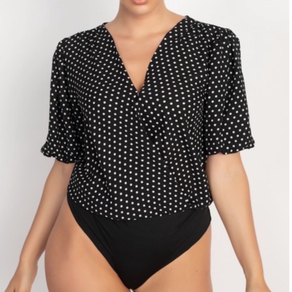 Black and White Polka Dot Puff Sleeve Bodysuit size Small